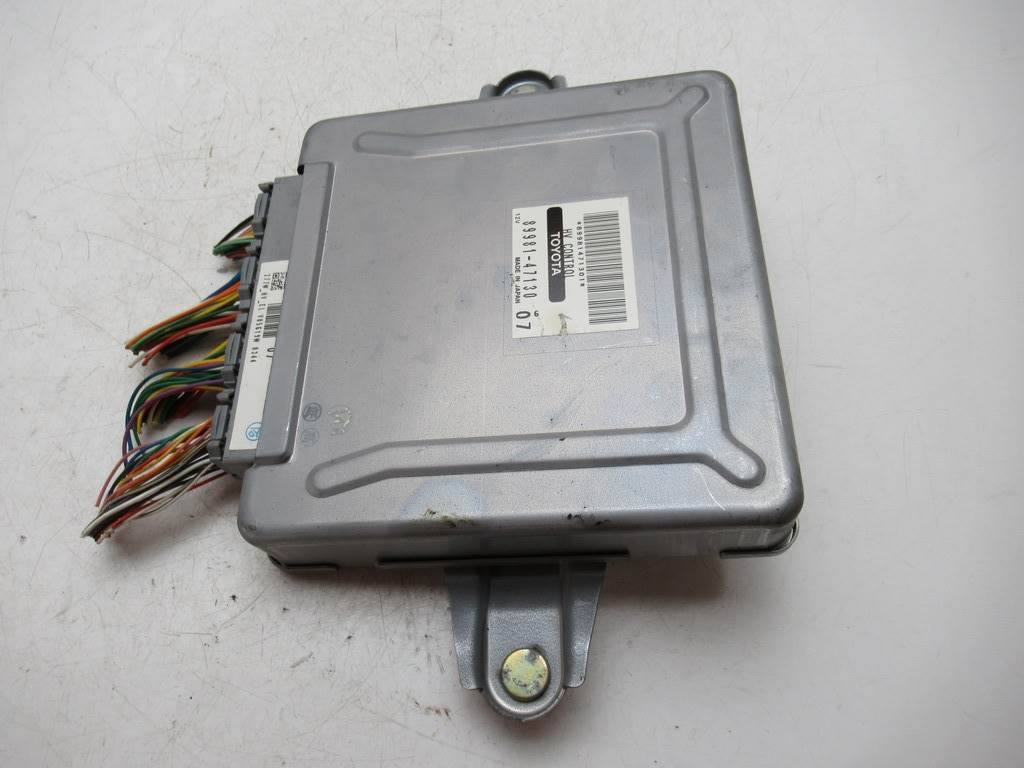 Блок керування модуль Toyota Prius 89981-47130 — фото деталі 3