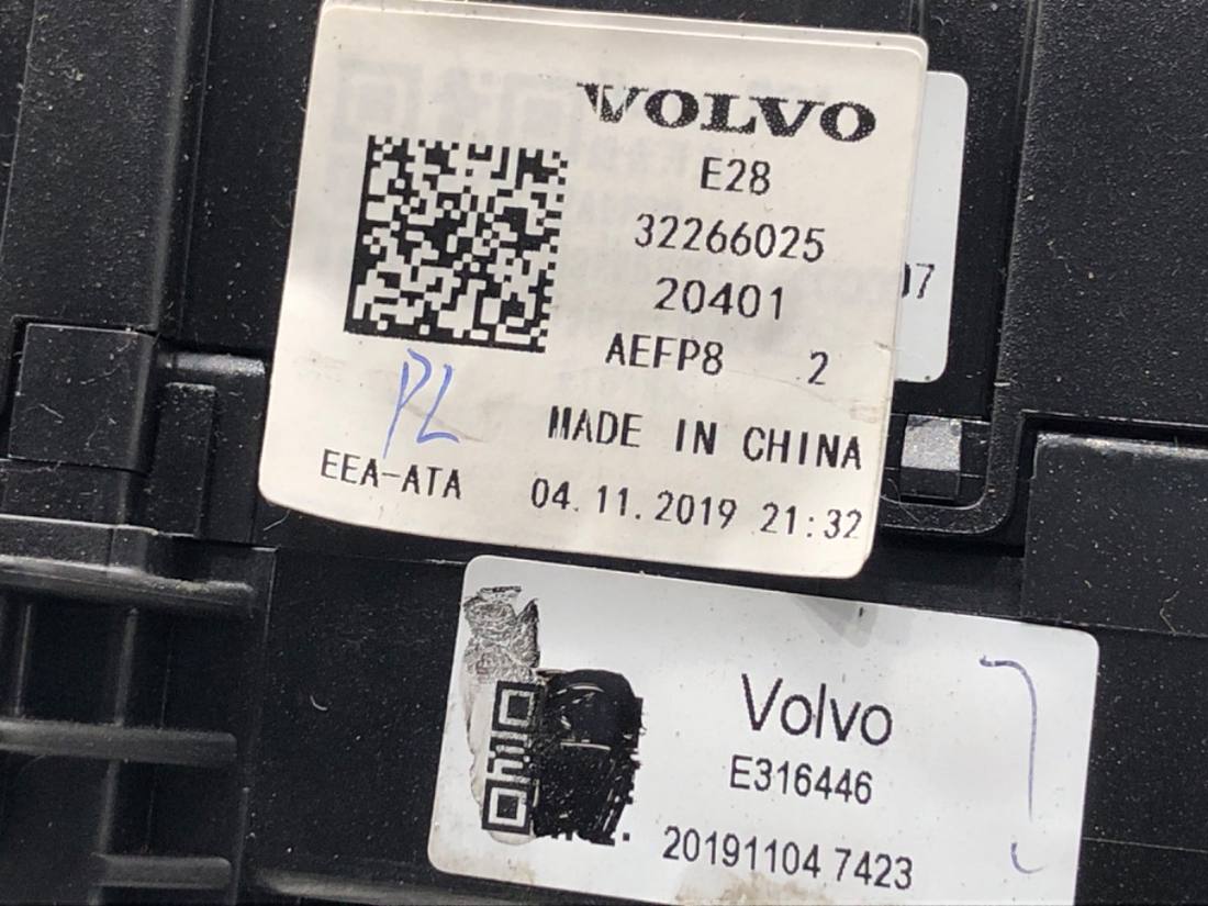 Тубус подрулевой блок переключателей Volvo XC60 32266025 — фото детали 6