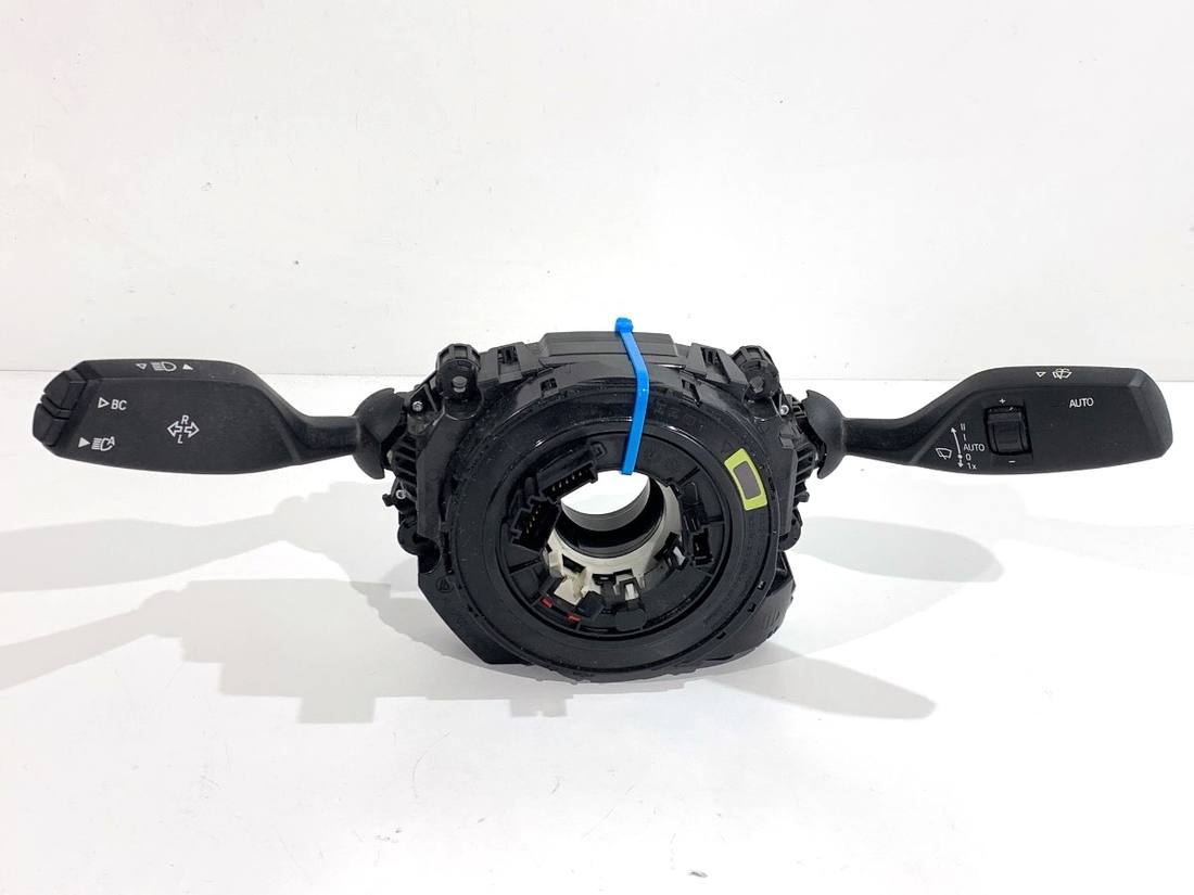 Тубус підрульовий блок перемикачів BMW 5 G30 10528797