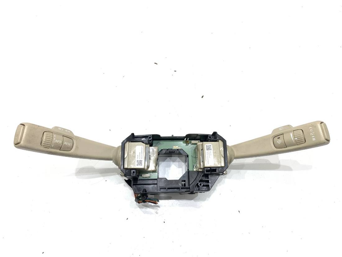 Тубус подрулевой блок переключателей Volvo S80 31334642
