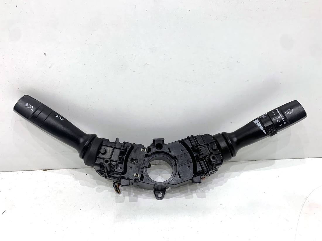 Тубус підрульовий блок перемикачів Hyundai I40 3753MA-2211
