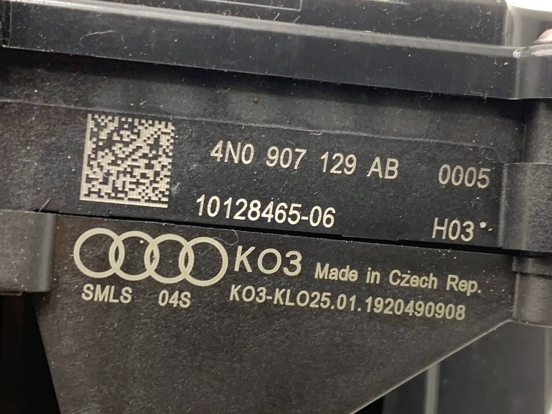 Тубус подрулевой блок переключателей Audi Q8 4N0907129AB — фото детали 6