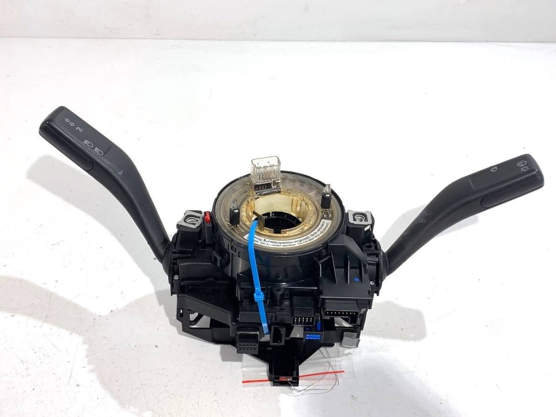Тубус підрульовий блок перемикачів Volkswagen Golf 5 1K0953503E