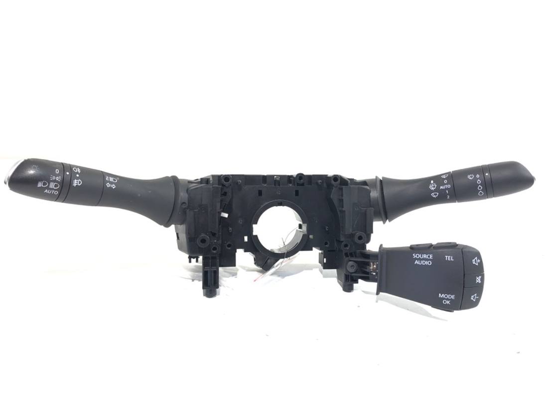 Тубус підрульовий блок перемикачів Renault Megane 4 255676466R
