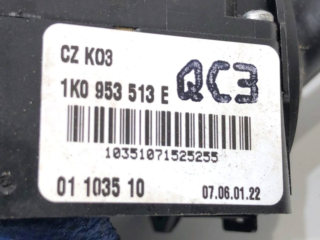 Тубус підрульовий блок перемикачів Volkswagen Golf 5 1K0953519H — фото деталі 7