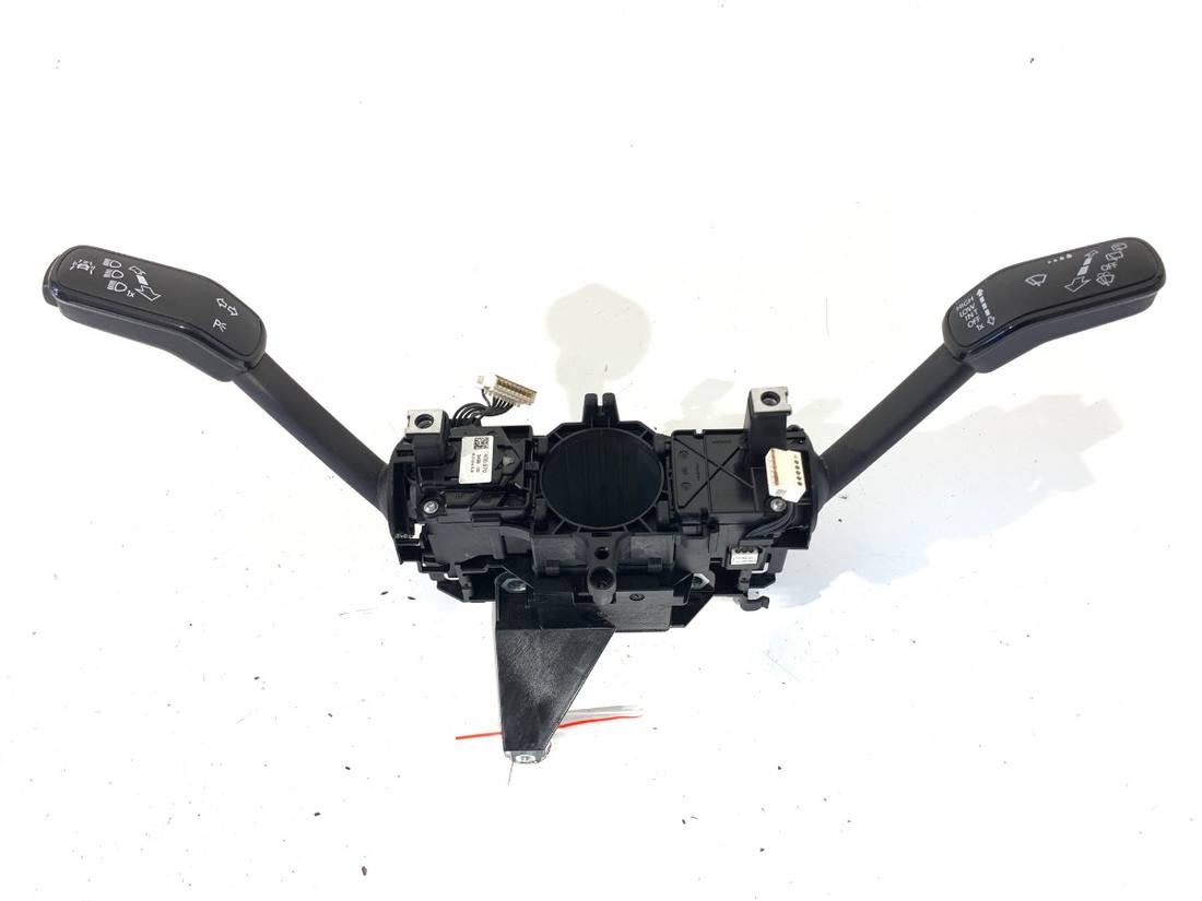Тубус підрульовий блок перемикачів Volkswagen Passat B8 5Q0953521FG