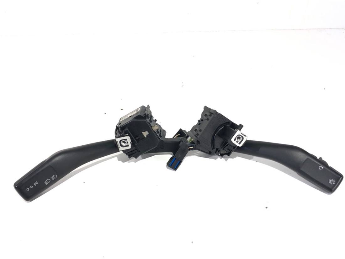 Тубус підрульовий блок перемикачів Volkswagen Jetta 1K0953519B
