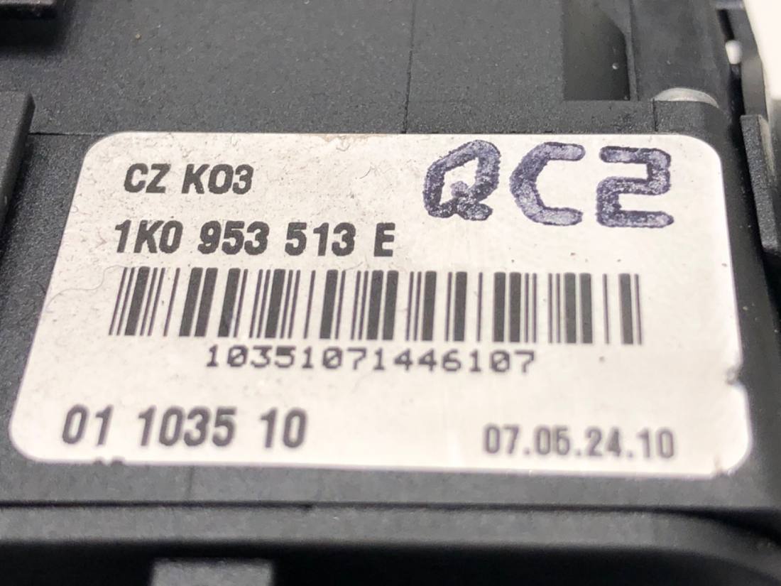Тубус підрульовий блок перемикачів Skoda Octavia 2 1K0953513E — фото деталі 5