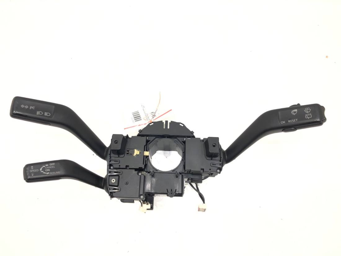 Тубус підрульовий блок перемикачів Volkswagen Passat B6 3C9953513C