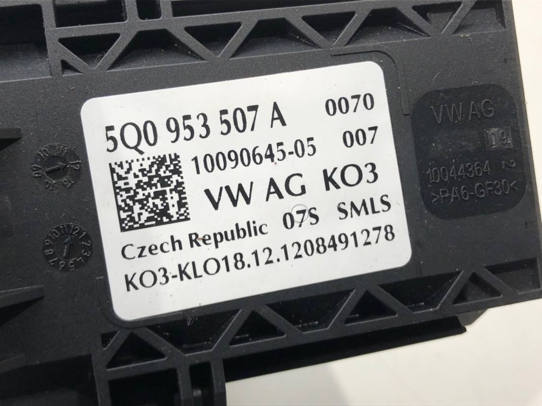 Тубус підрульовий блок перемикачів Skoda Octavia 3 5Q0953507A — фото деталі 5