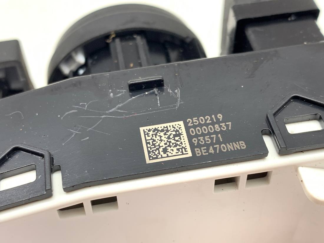 Блок кнопок стеклоподъемников Hyundai Kona 93571BE470 — фото детали 4