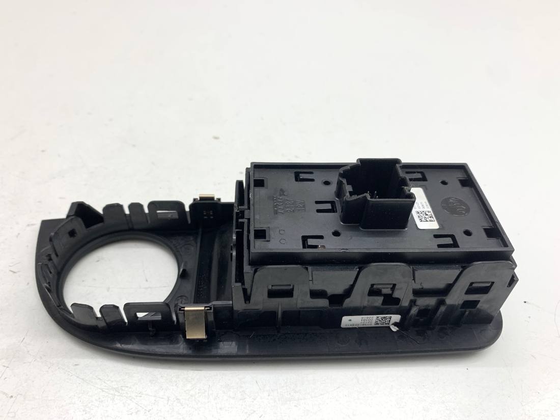 Блок кнопок склопідйомників Alfa romeo Giulietta 01561255400 — фото деталі 3