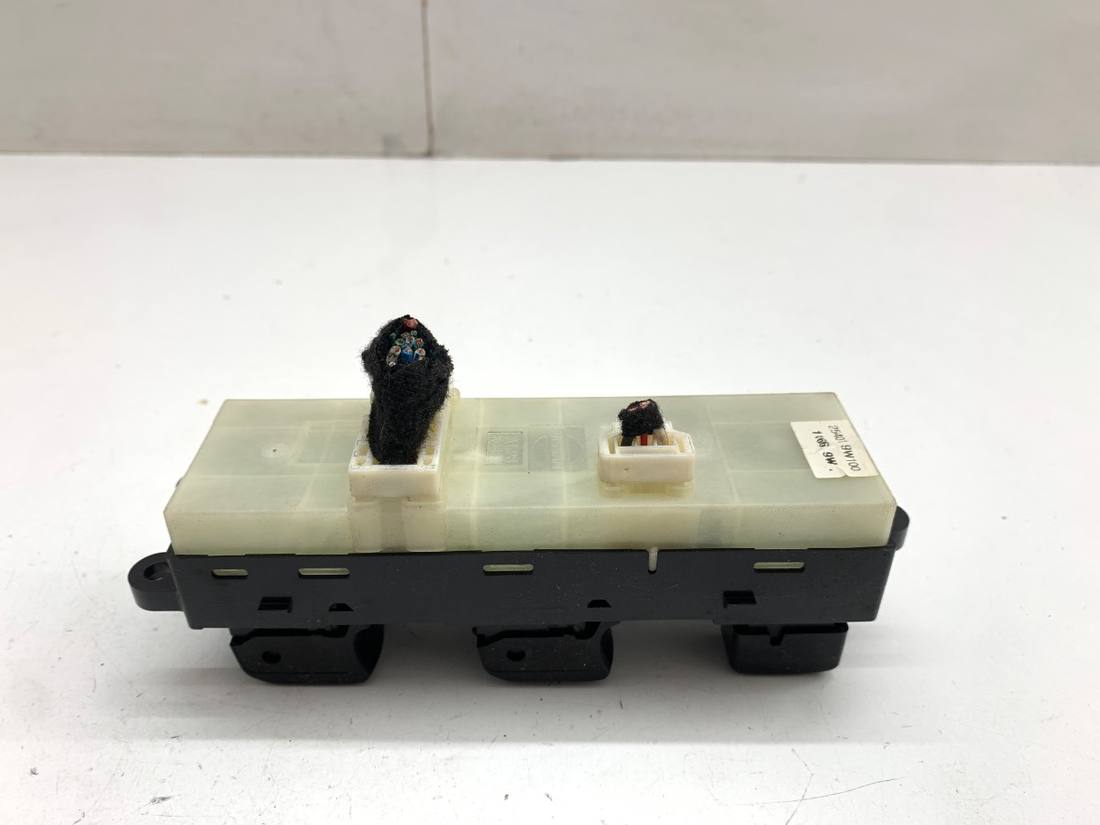 Блок кнопок склопідйомників Nissan Murano 254019W100 — фото деталі 3