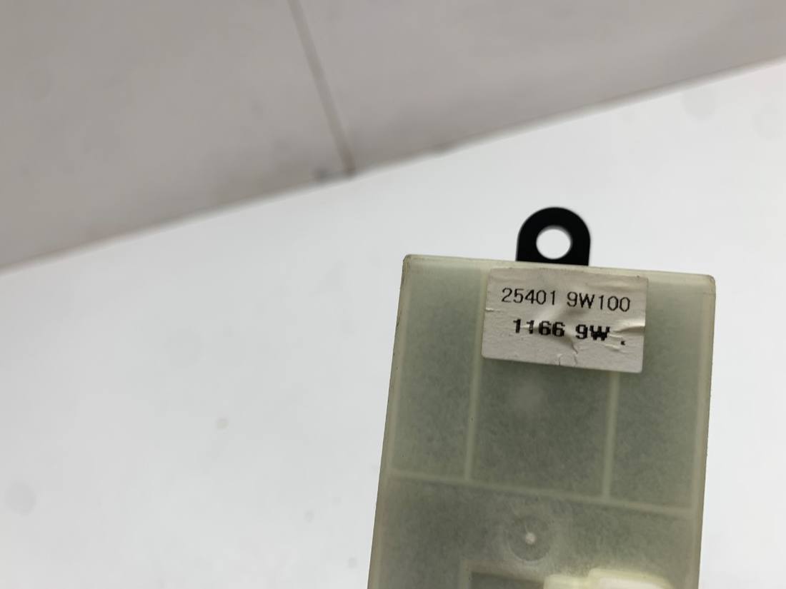 Блок кнопок склопідйомників Nissan Murano 254019W100 — фото деталі 5