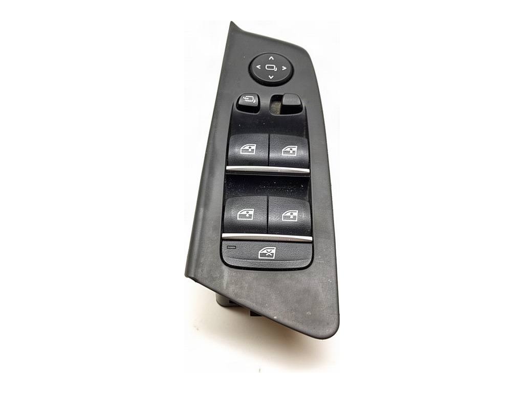 Блок кнопок склопідйомників BMW 5 G30 6832728