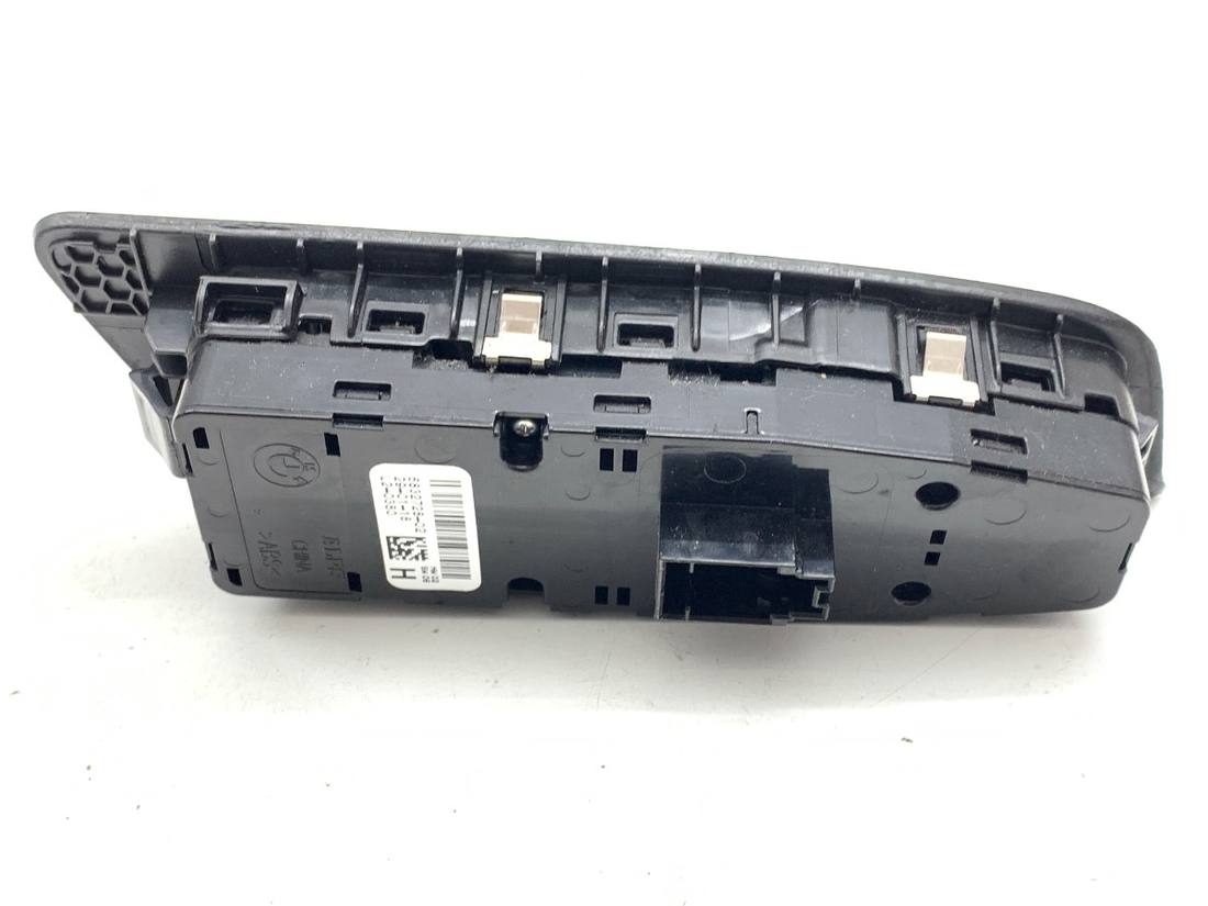 Блок кнопок склопідйомників BMW 5 G30 6832728 — фото деталі 2