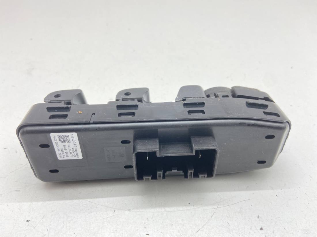 Блок кнопок стеклоподъемников Opel Insignia 84210049 — фото детали 3