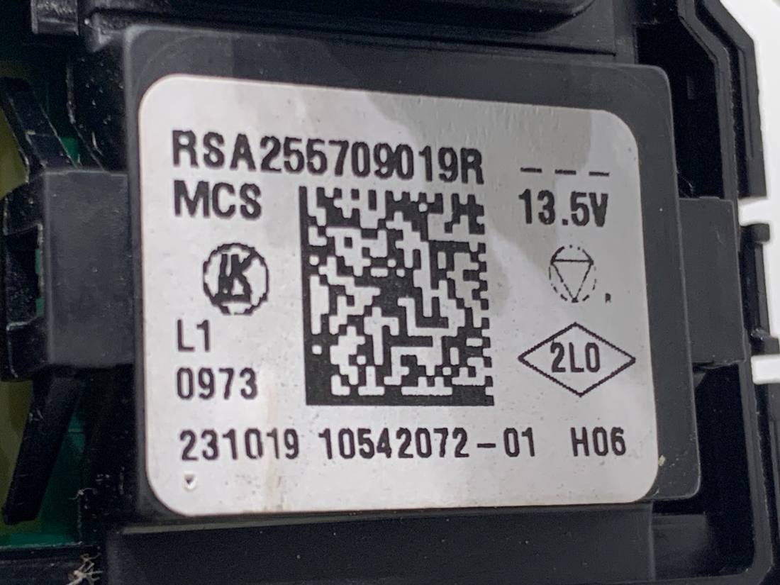 Блок кнопок стеклоподъемников Dacia Duster 809617787R — фото детали 5
