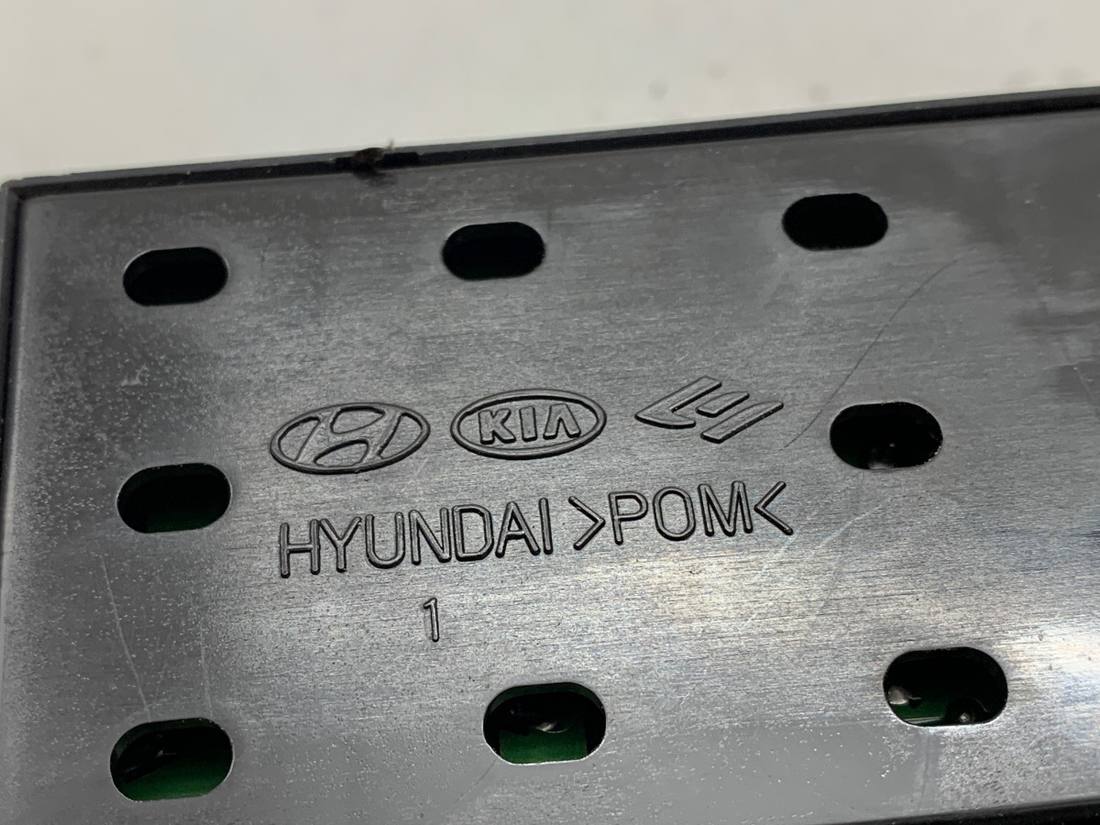 Блок кнопок склопідйомників Hyundai Tucson — фото деталі 5
