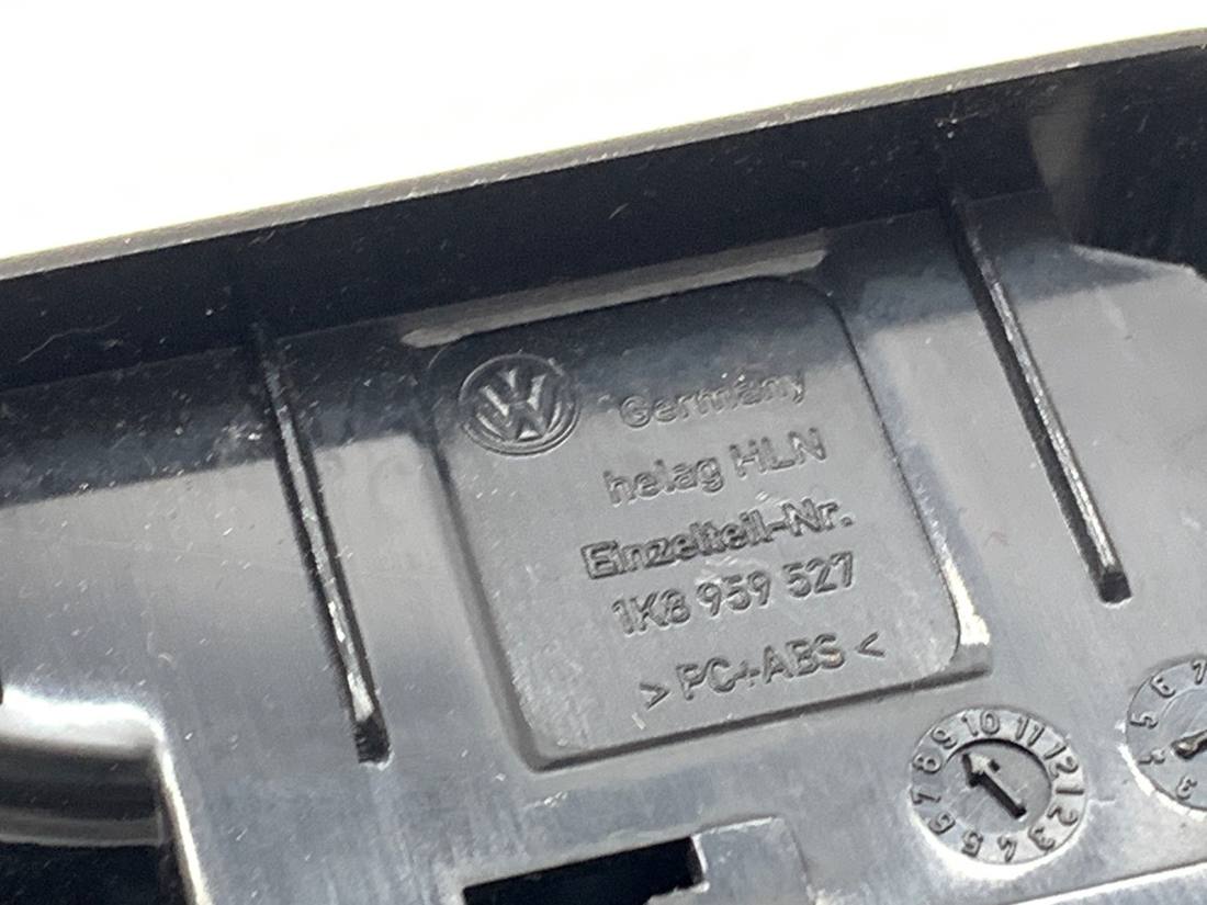 Блок кнопок склопідйомників Volkswagen Scirocco 1K8959527 — фото деталі 4