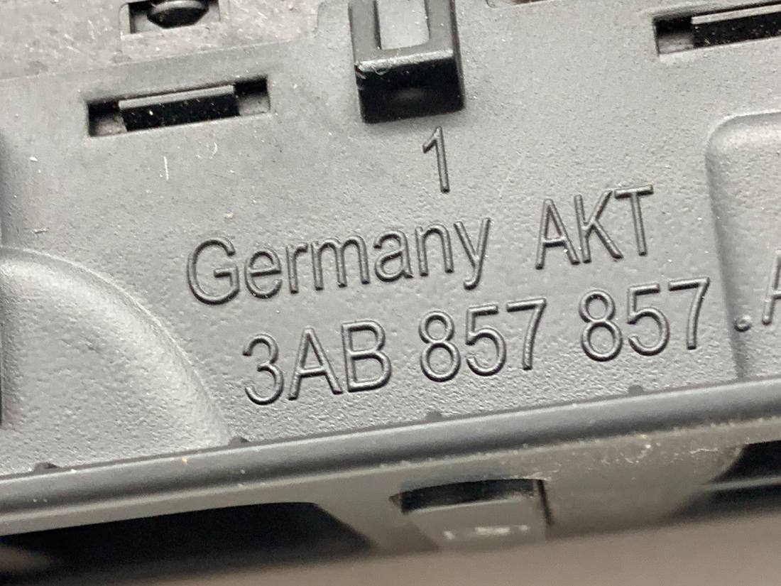 Блок кнопок склопідйомників Volkswagen Passat B7 1K4959857B — фото деталі 5