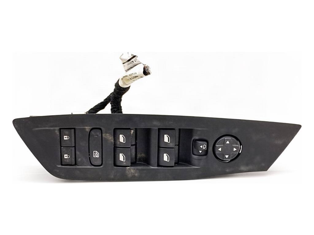 Блок кнопок стеклоподъемников Peugeot 408 98349233ZD