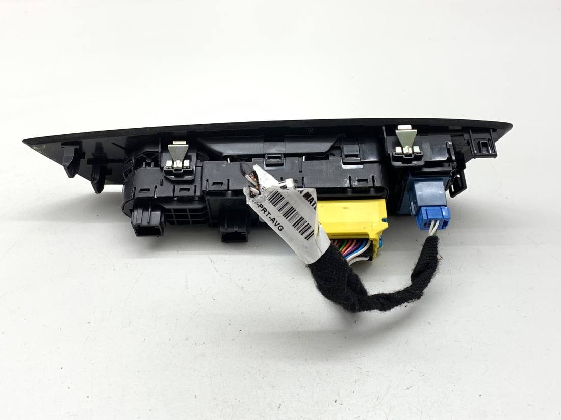 Блок кнопок стеклоподъемников Peugeot 408 98349233ZD — фото детали 2