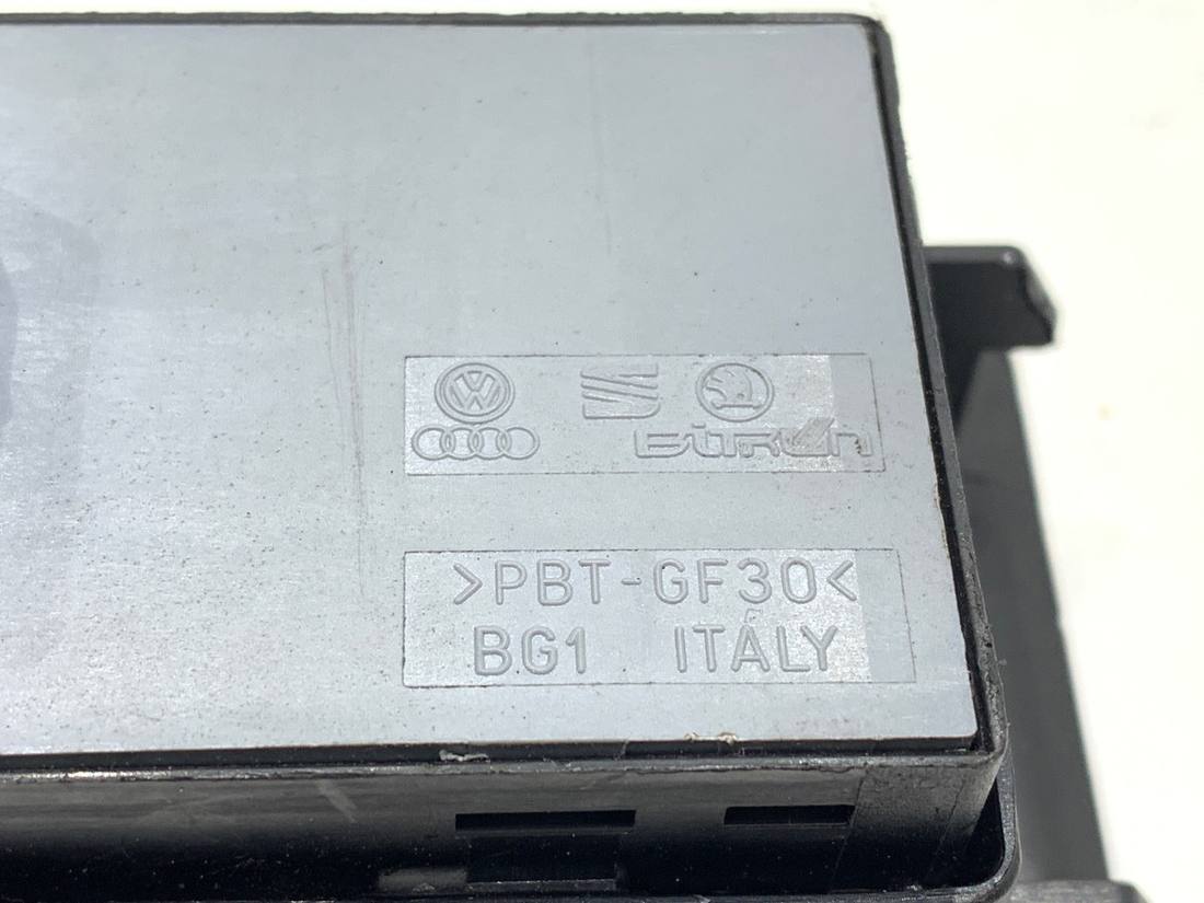 Блок кнопок склопідйомників Volkswagen Passat CC 1K4959857B — фото деталі 6