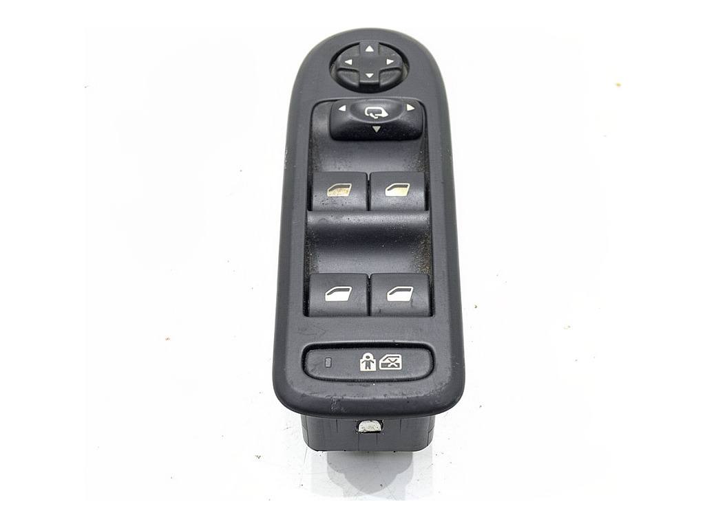 Блок кнопок стеклоподъемников Peugeot 508 30170375