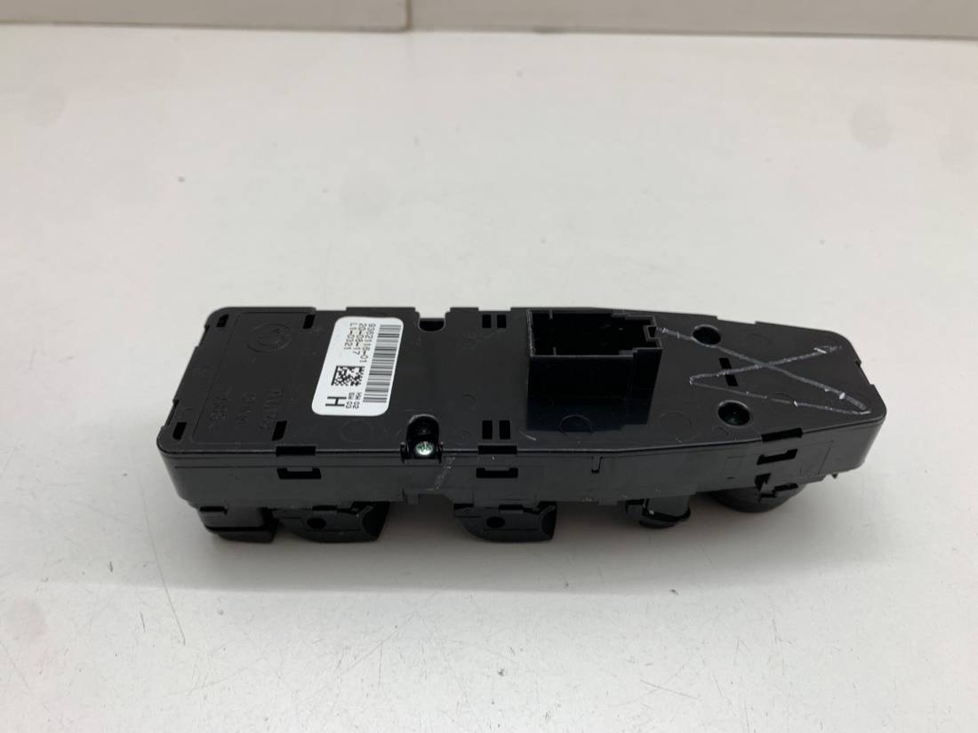 Блок кнопок склопідйомників BMW X5 F15 9362116 — фото деталі 3