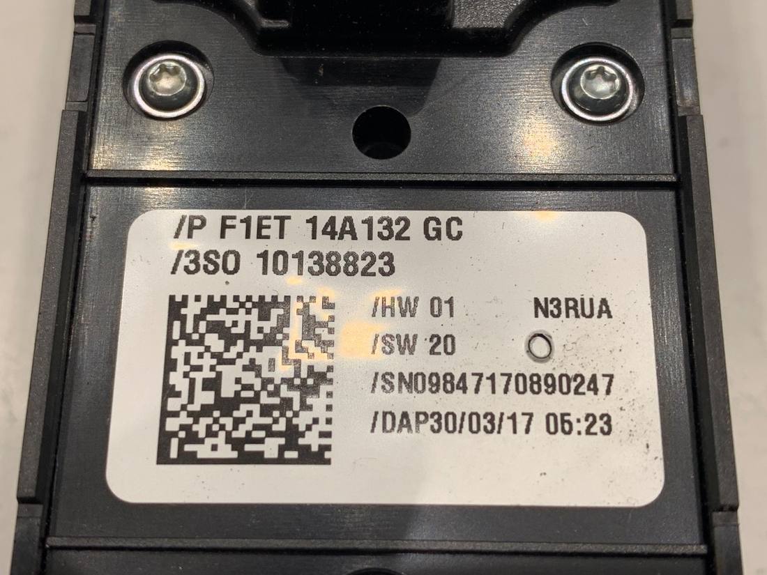 Блок кнопок склопідйомників Ford B-Max F1ET-14A132-GC — фото деталі 3