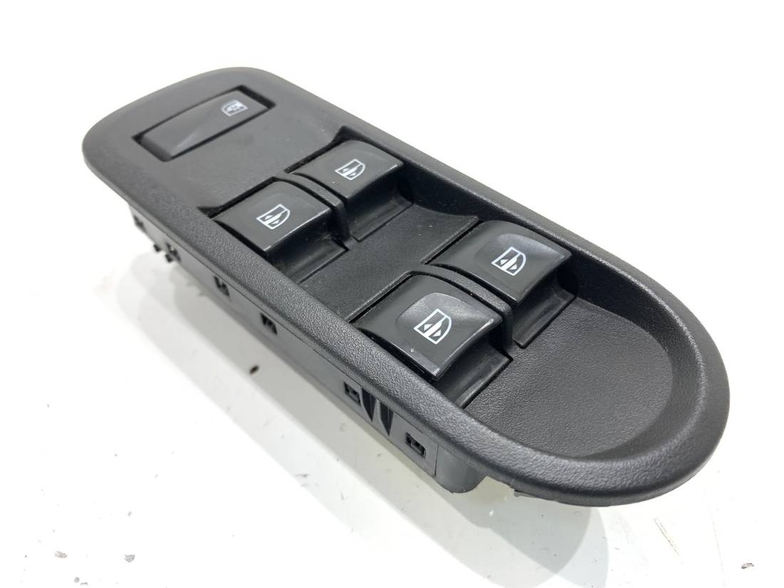 Блок кнопок стеклоподъемников Dacia Duster 254111342R 254117873R — фото детали 2