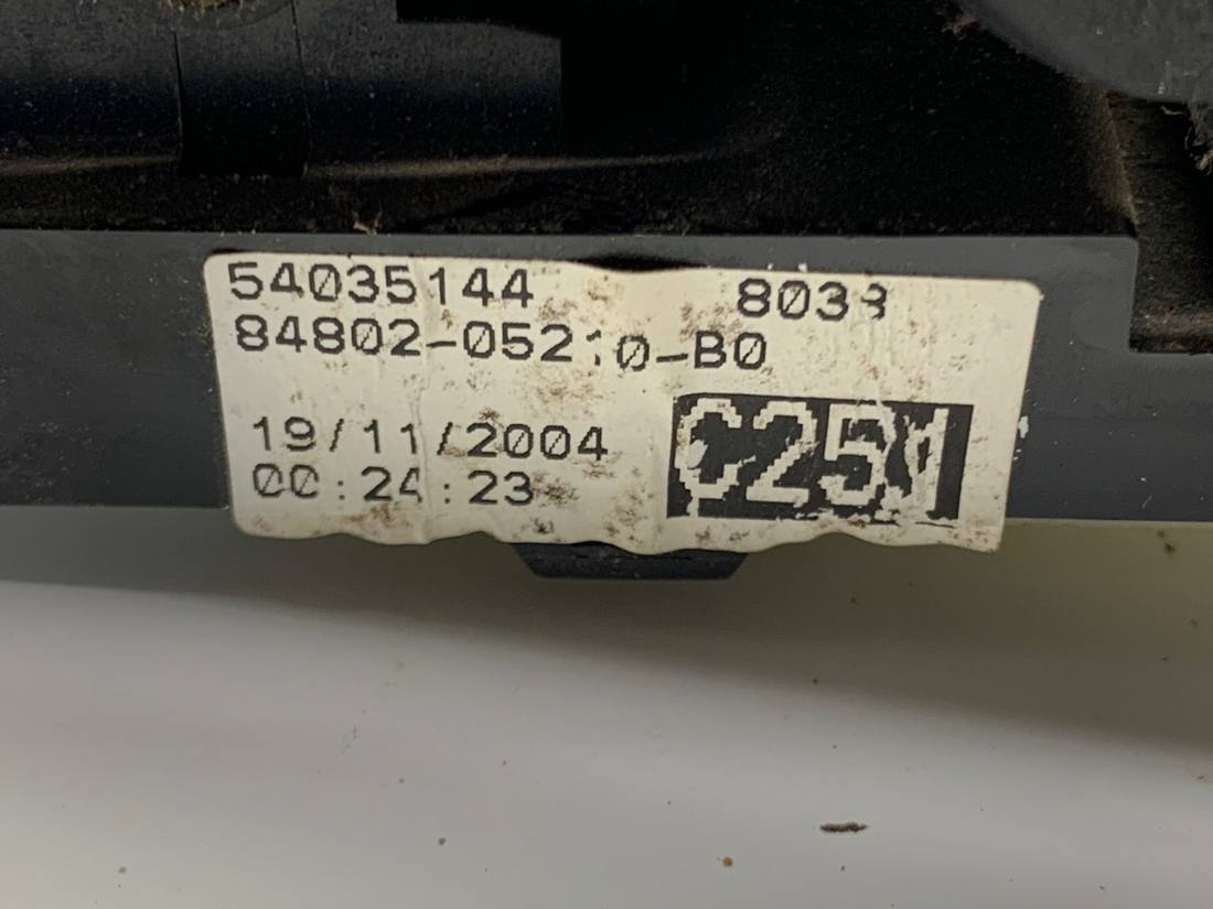 Блок кнопок склопідйомників Toyota Avensis T25 84802-05210 — фото деталі 5