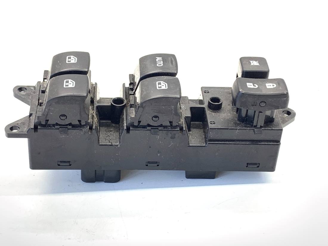 Блок кнопок склопідйомників Mitsubishi Outlander 8608A347 — фото деталі 2