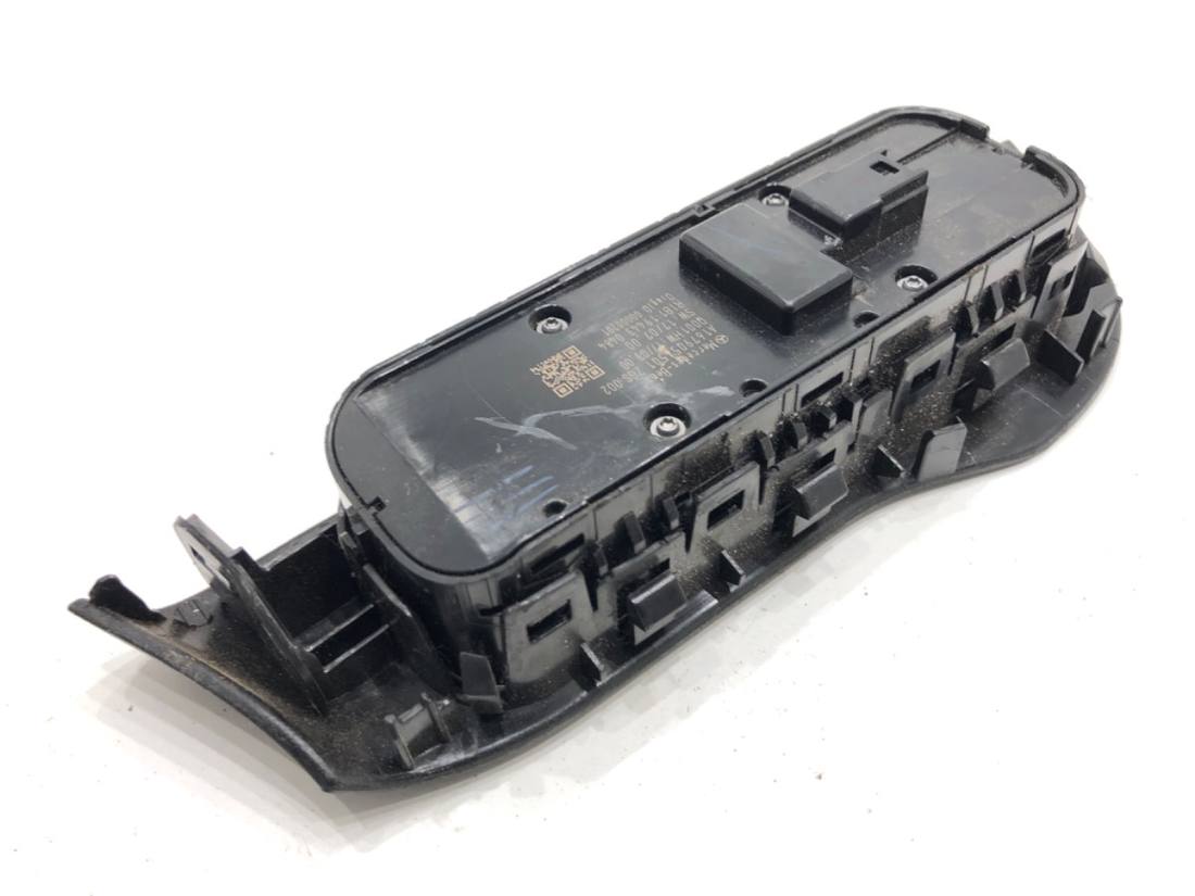 Блок кнопок стеклоподъемников Mercedes GLE V167 A1679054501 — фото детали 2