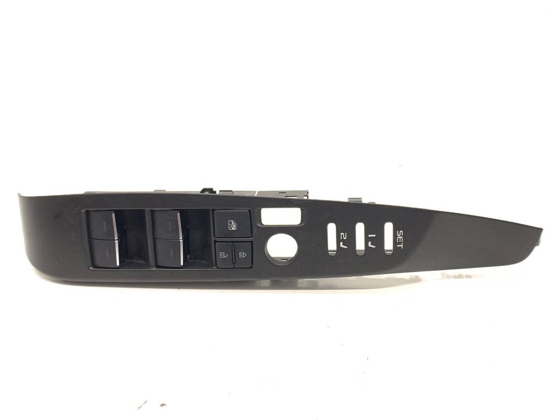 Блок кнопок склопідйомників Toyota Camry 84040-12240