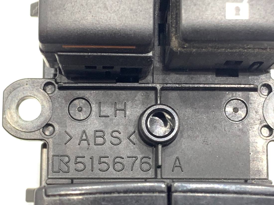 Блок кнопок стеклоподъемников Toyota Camry 84040-33170 — фото детали 7