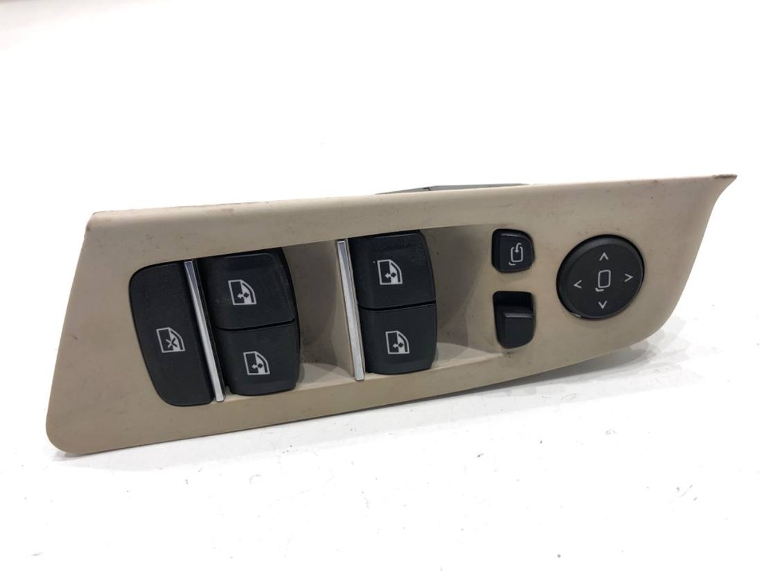 Блок кнопок склопідйомників BMW 5 G30 6832728