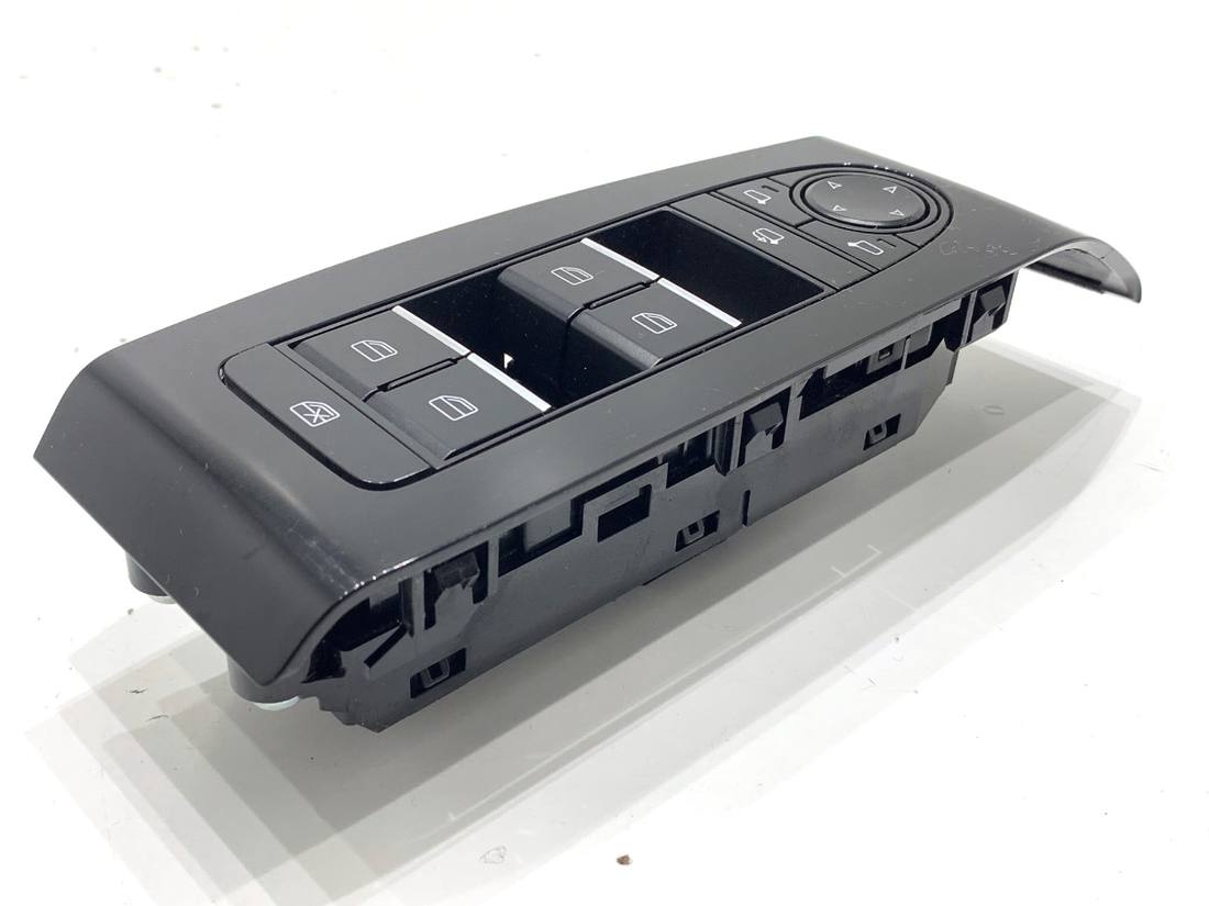 Блок кнопок склопідйомників Mazda 3 BDMC66350A — фото деталі 2