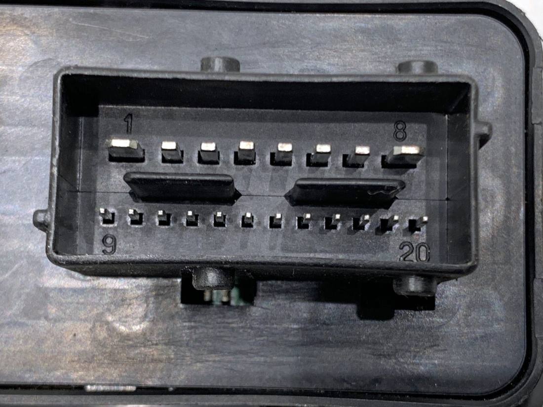 Блок кнопок склопідйомників Peugeot 508 96659465ZD — фото деталі 4