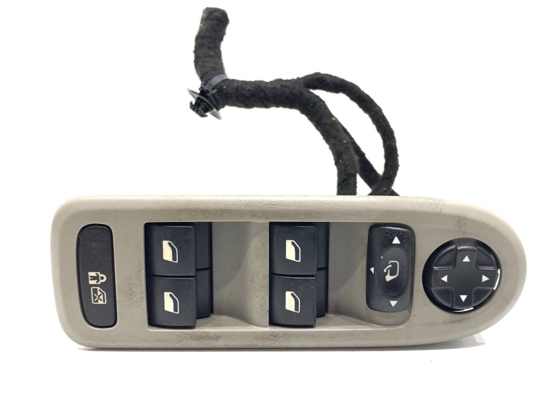 Блок кнопок склопідйомників Citroen C5 96660258ZW
