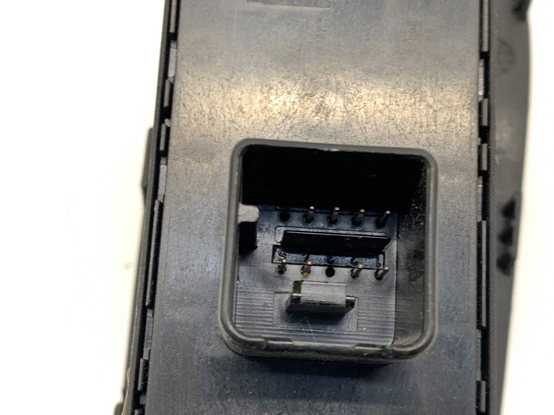 Блок кнопок склопідйомників Volkswagen Jetta 1K4959857B — фото деталі 4