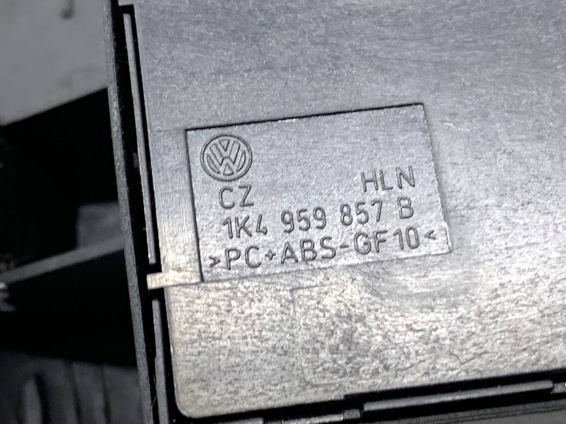 Блок кнопок склопідйомників Volkswagen Jetta 1K4959857B — фото деталі 6