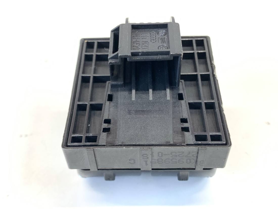 Блок кнопок склопідйомників Audi A5 8T 8K0959851G — фото деталі 3