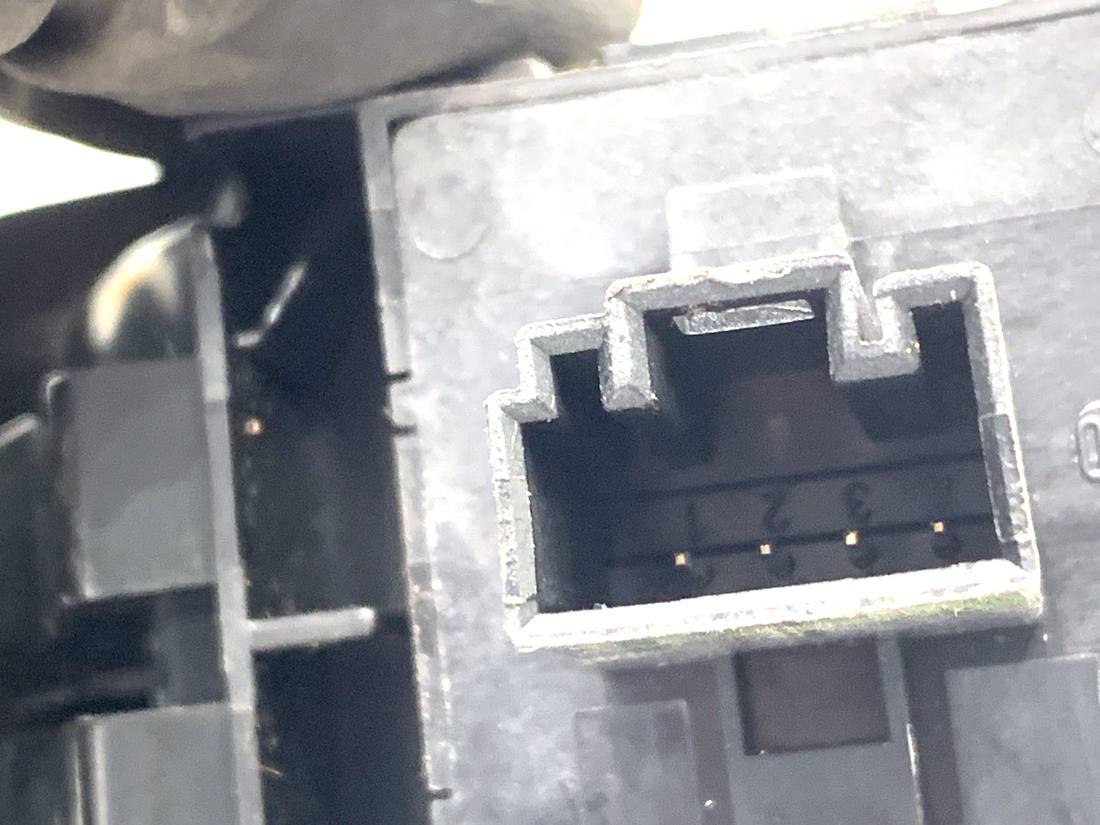 Блок кнопок склопідйомників Volkswagen Scirocco 1K8959527 — фото деталі 4