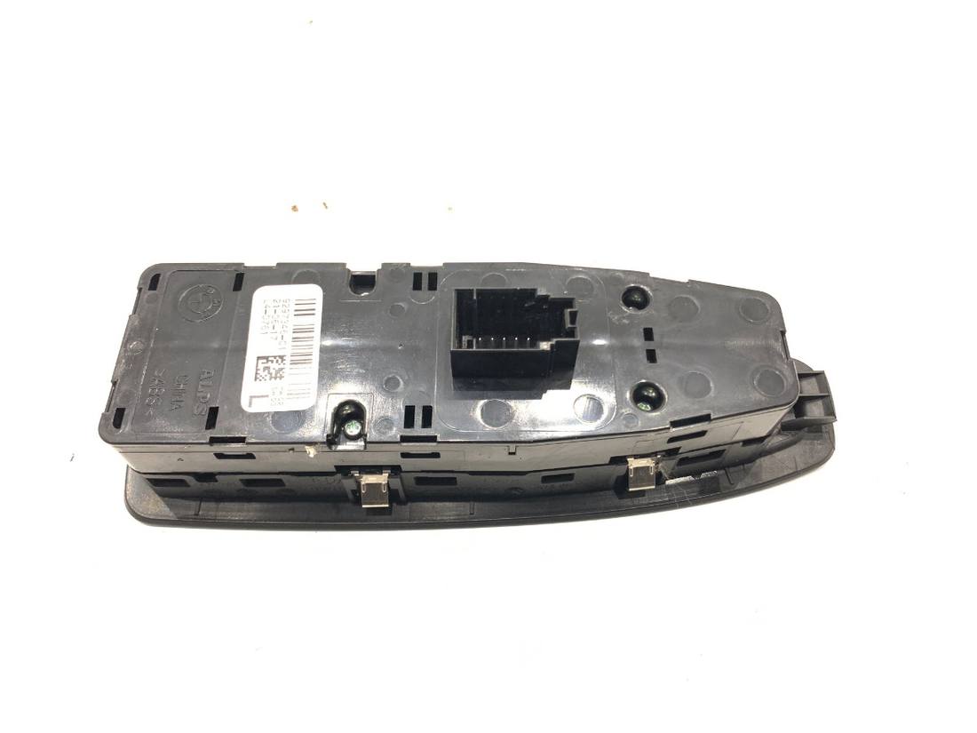 Блок кнопок склопідйомників BMW X1 E84 9297346 — фото деталі 3