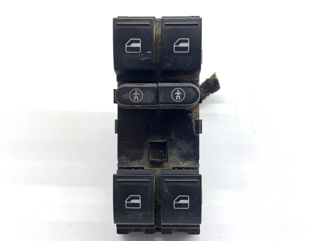 Блок кнопок склопідйомників Volkswagen Touareg 7L6959857E