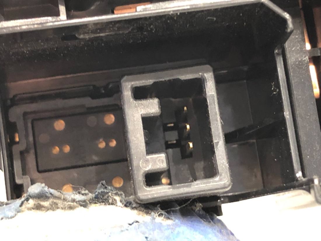 Блок кнопок стеклоподъемников Mitsubishi Eclipse 8608A323 — фото детали 3
