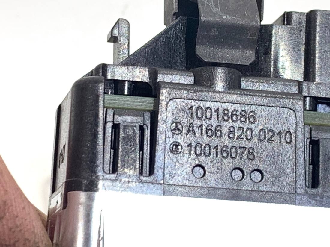 Блок кнопок стеклоподъемников Mercedes GL X166 A1668200210 — фото детали 4