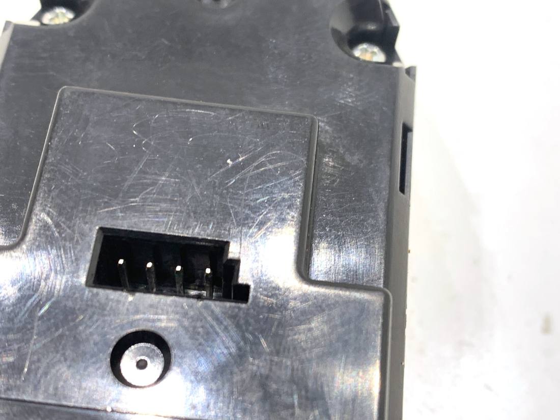 Блок кнопок склопідйомників BMW 5 E60 6951904 — фото деталі 4